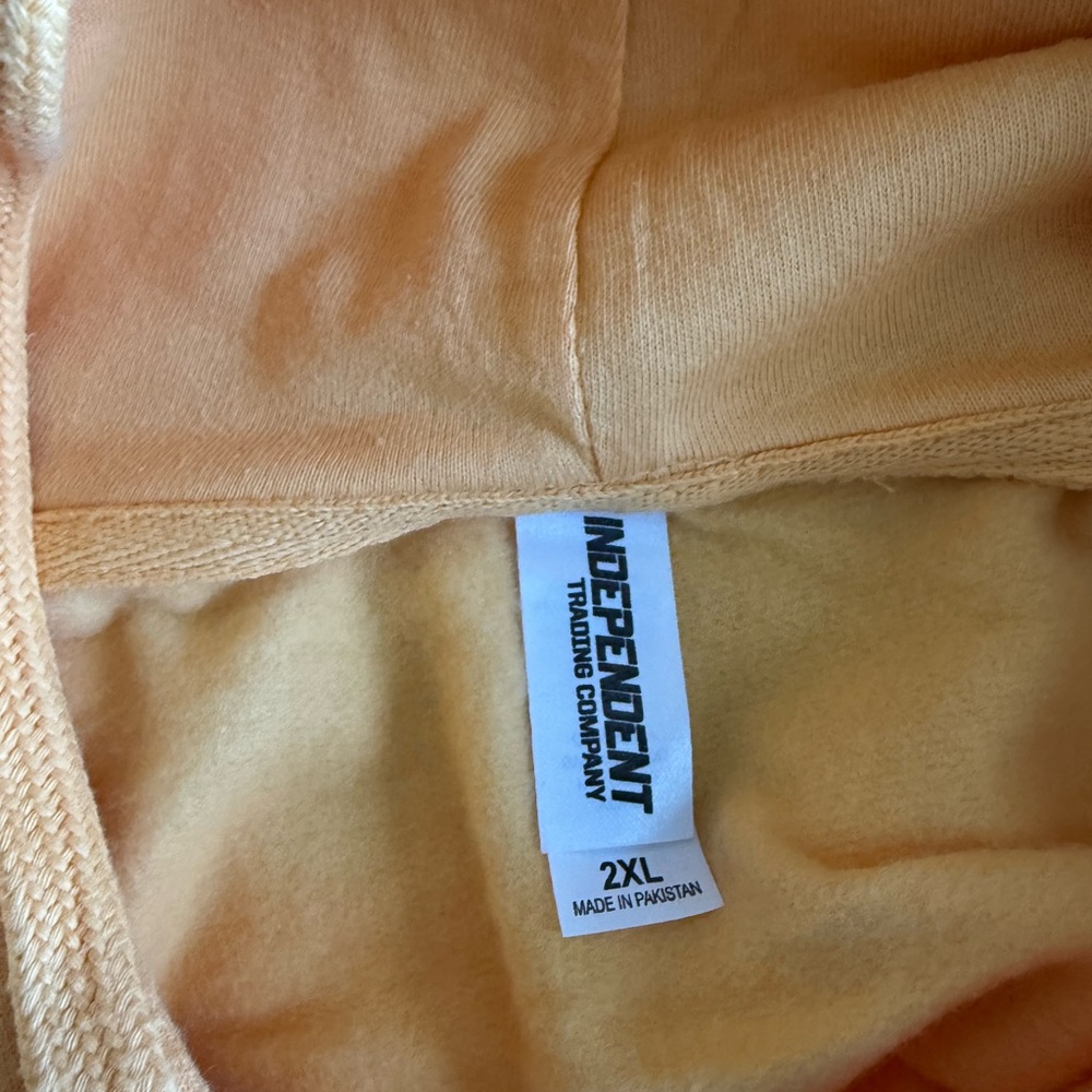 Barenaked Ladies Beach Chair Peach Hoodie 2XL New Without Tags - Picture 4 of 5